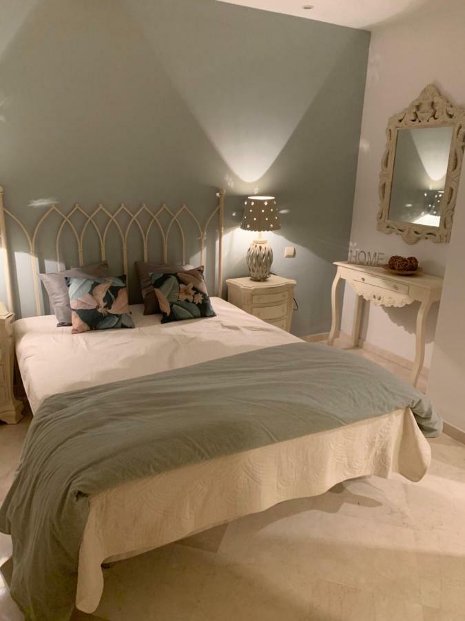 Beachside Apartment In Marbellac Extérieur photo