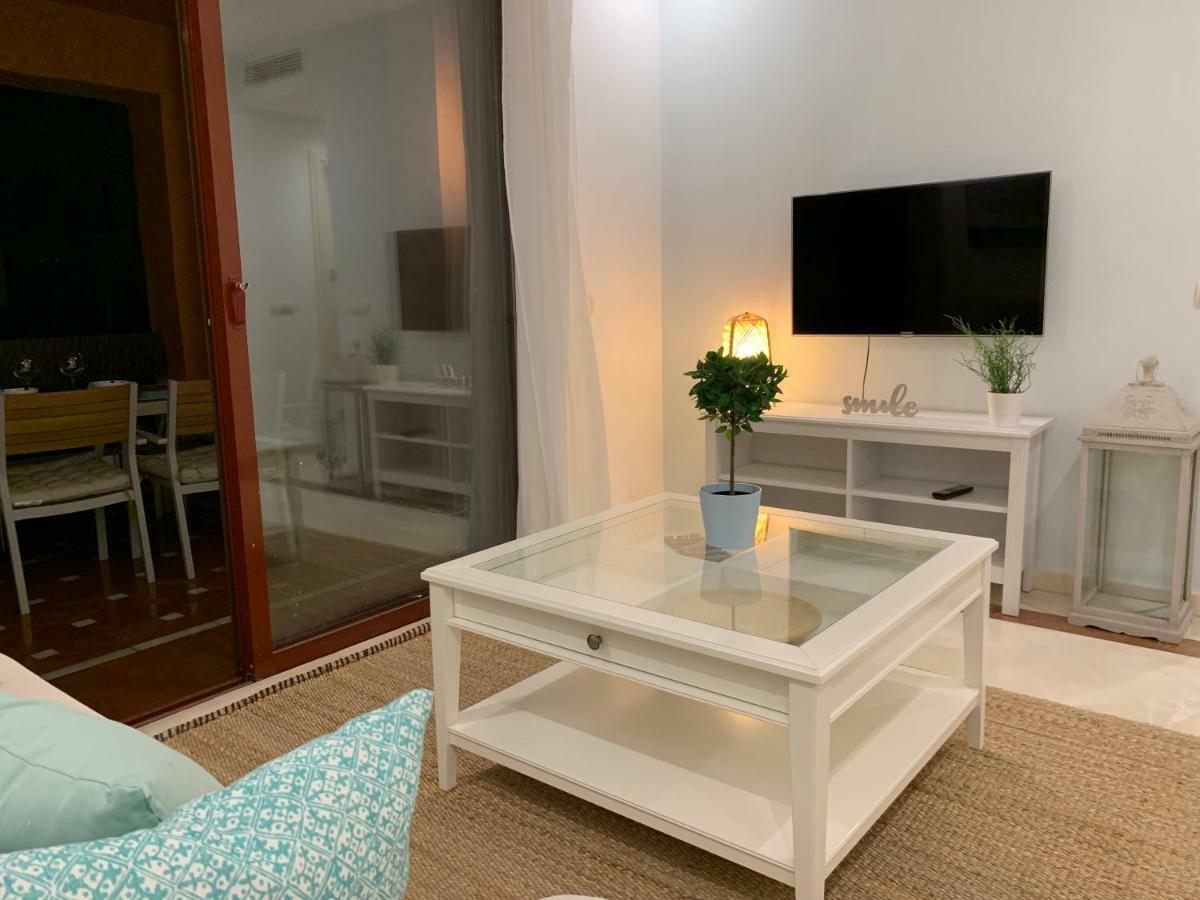 Beachside Apartment In Marbellac Extérieur photo