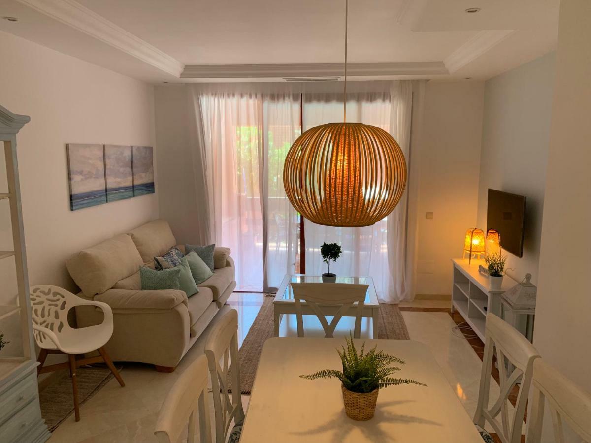 Beachside Apartment In Marbellac Extérieur photo